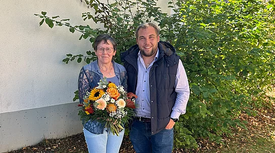 Bürgermeister Christoph Scharf verabschiedet Elisabeth Scheuerer